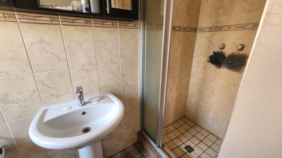 To Let 3 Bedroom Property for Rent in Baillie Park North West